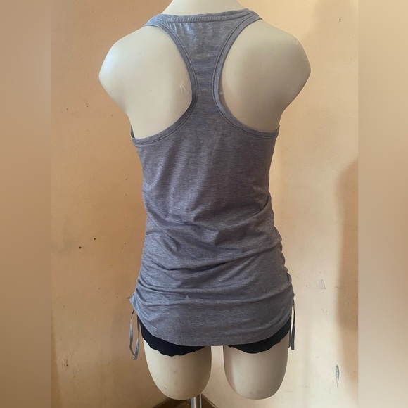 Athleta Relaxed Blue Gray Sleeveless Tank Top
Excellent condition like new - Picture 7 of 11